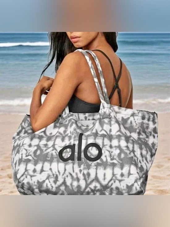 ALO Yoga Handbags - Alo Yoga Grey Tie Dye Shopper Tote
